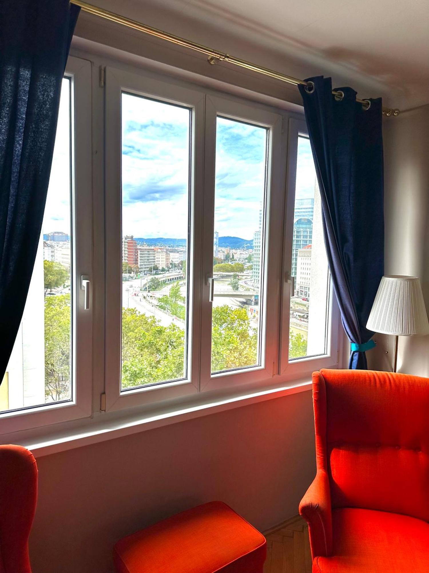 Center Apartment With 360° Rooftop Wien Eksteriør billede