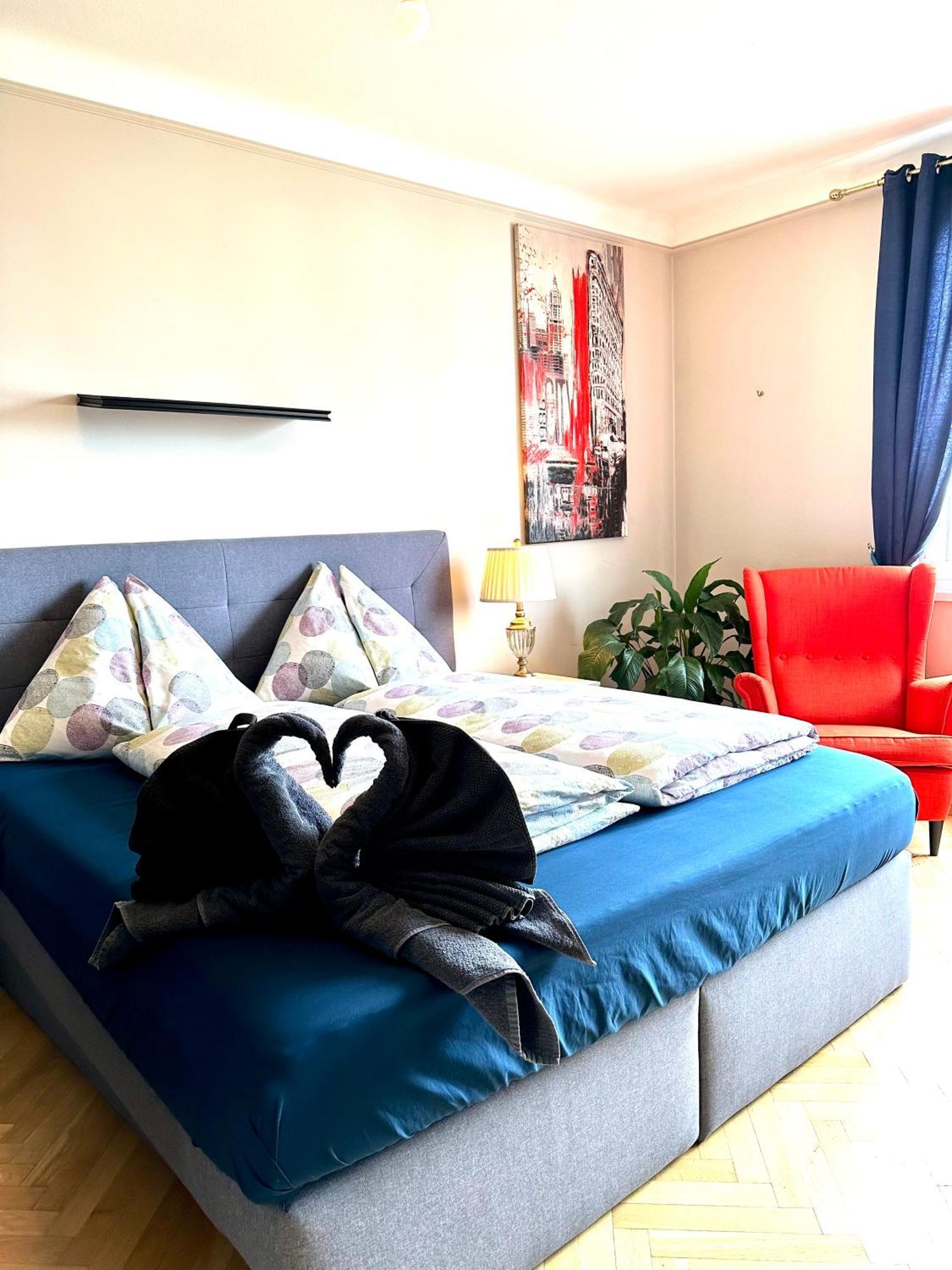 Center Apartment With 360° Rooftop Wien Eksteriør billede